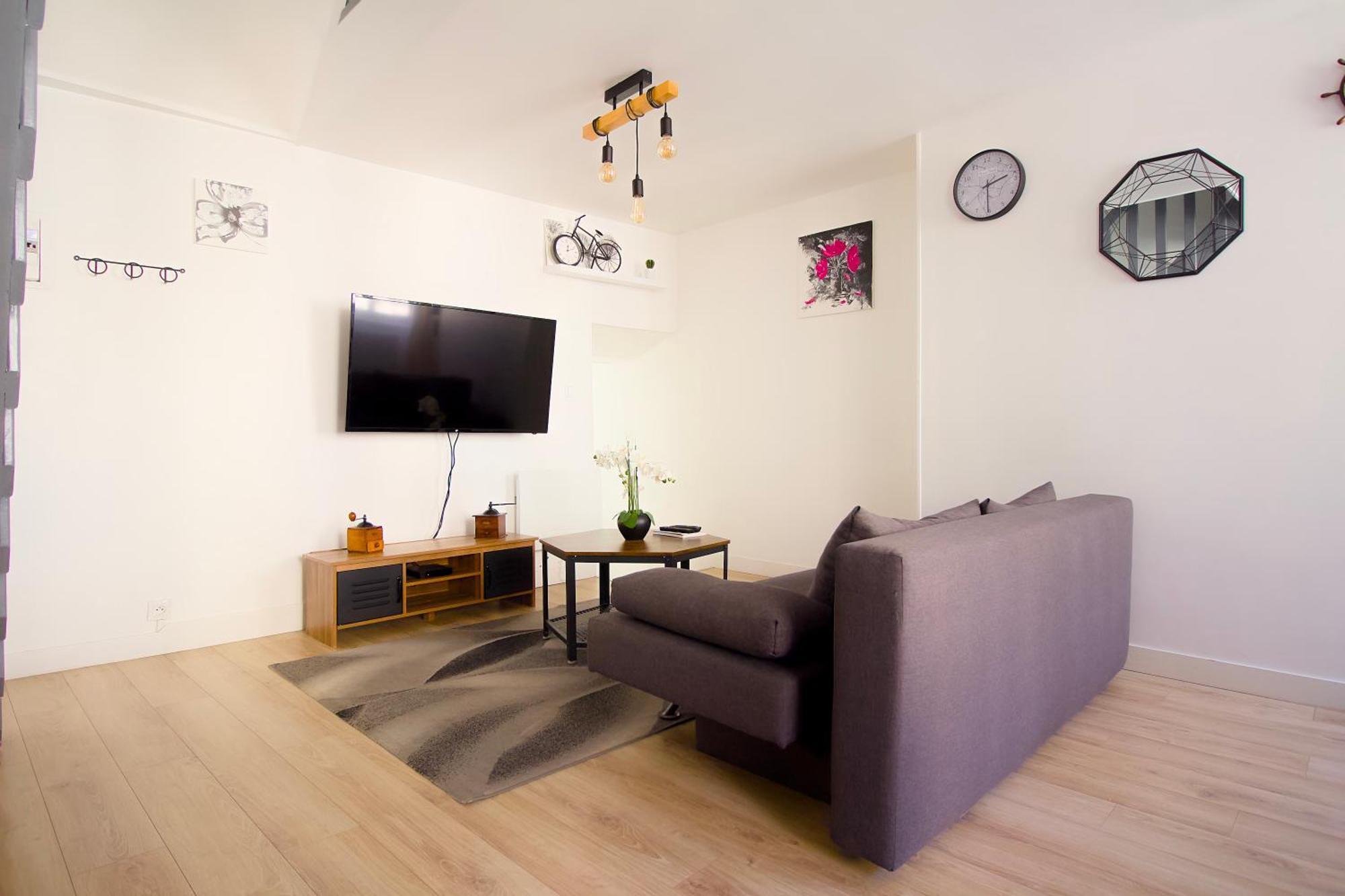 Triplex Lumineux A Cherbourg, Hyper Centre, 2 Pas Du Port & Vie Nocturne, Intendance Luxury Host Exteriör bild