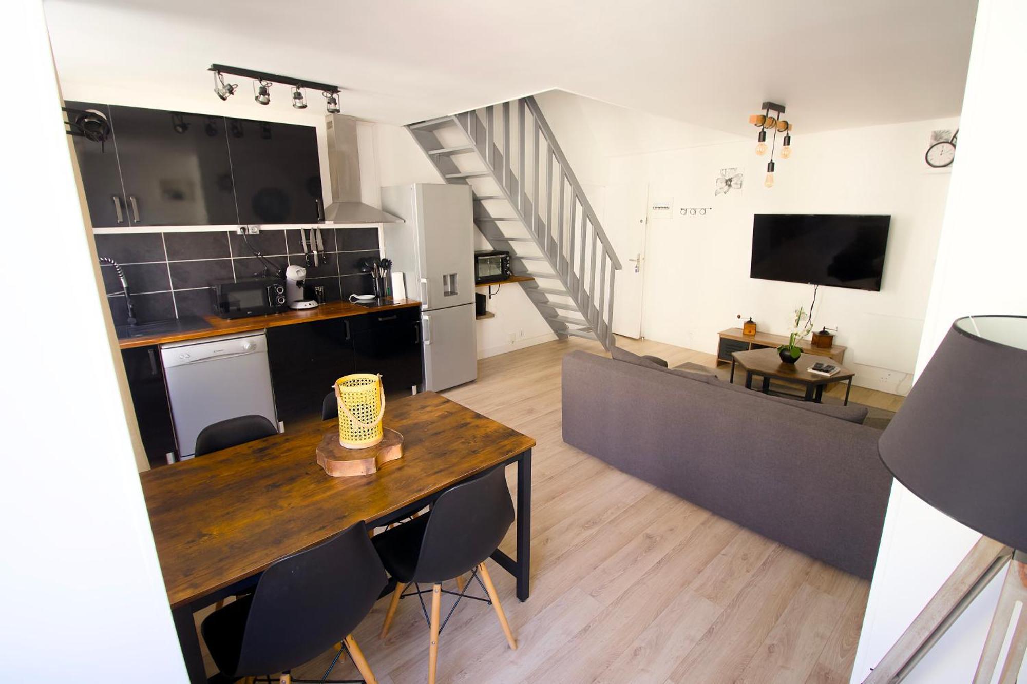 Triplex Lumineux A Cherbourg, Hyper Centre, 2 Pas Du Port & Vie Nocturne, Intendance Luxury Host Exteriör bild