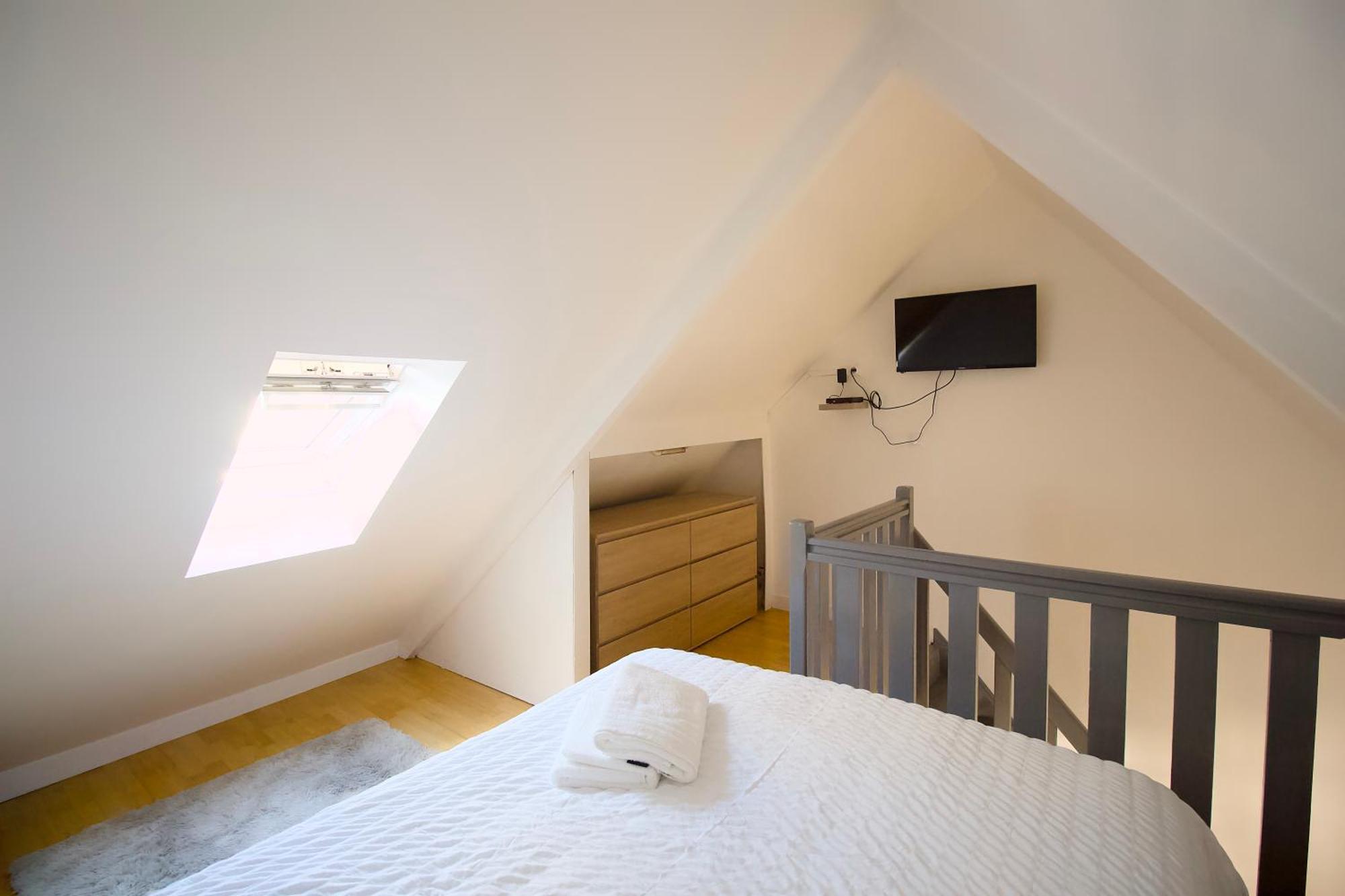 Triplex Lumineux A Cherbourg, Hyper Centre, 2 Pas Du Port & Vie Nocturne, Intendance Luxury Host Exteriör bild